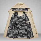 Elegantiškas paltas su keliais kišenėmis