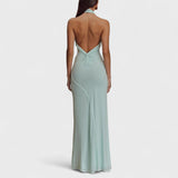 Klara – Curvy suknelė iš šilko su halterio apykakle