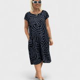 Nelia - Vasaros suknelė su apvaliu kaklu ir gražiu raštu