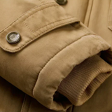 Elegantiškas pūkinis bomberis