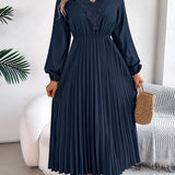 Rosalind Quinn | Nėriniuota V formos kaklo A formos suknelė