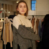 Isabelle - Aukštas Kaklas