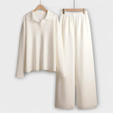 Moteriškas kostiumas