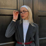 Brynlee | Stilingi Akinių Skaitymui