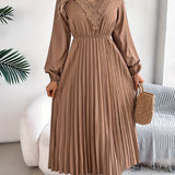 Rosalind Quinn | Nėriniuota V formos kaklo A formos suknelė