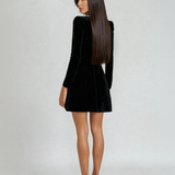 Eglė – tobulas derinys tarp žėrinčio šventinio žavesio ir rafinuotos elegancijos.