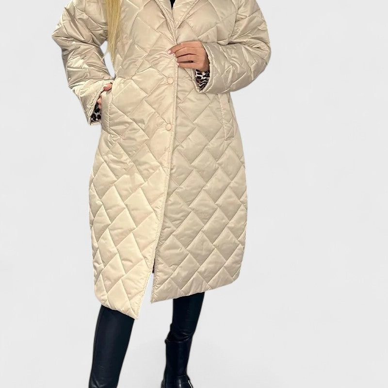 Antra – Dygsniuotas paltas su leopardo pamušalu