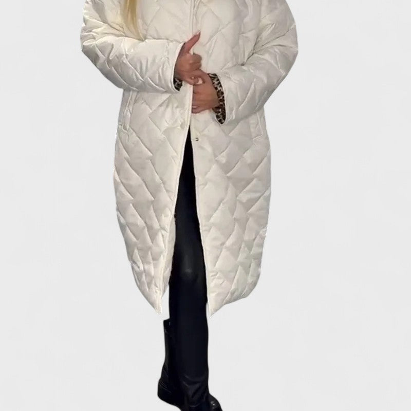 Antra – Dygsniuotas paltas su leopardo pamušalu